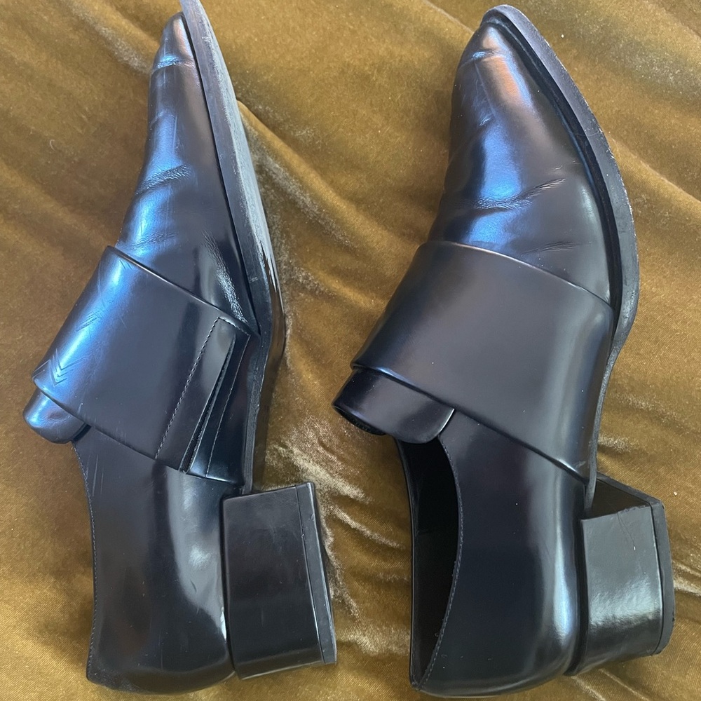 Vince Black Loafers Size 9 1/2